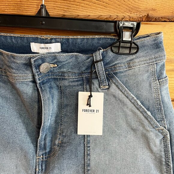 NWT Forever 21 Reworked High Rise Denim Shorts Size 27 - Picture 6 of 8